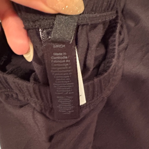 SKIMS Black Pajama Shorts Set - Picture 7 of 7